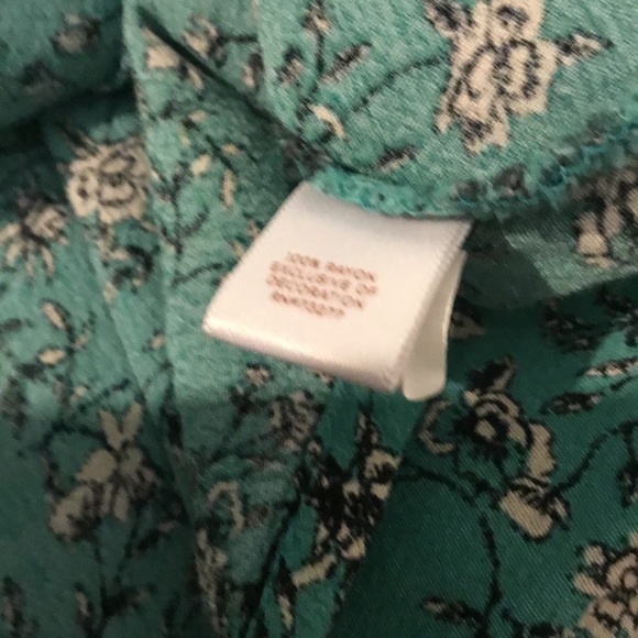 L C Lauren Conrad Green Feminine Sleeveless Women’s Tank Top - Picture 15 of 16